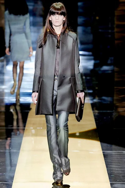 Look 12